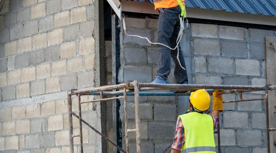 Professional residential roofers in La Rose, IL